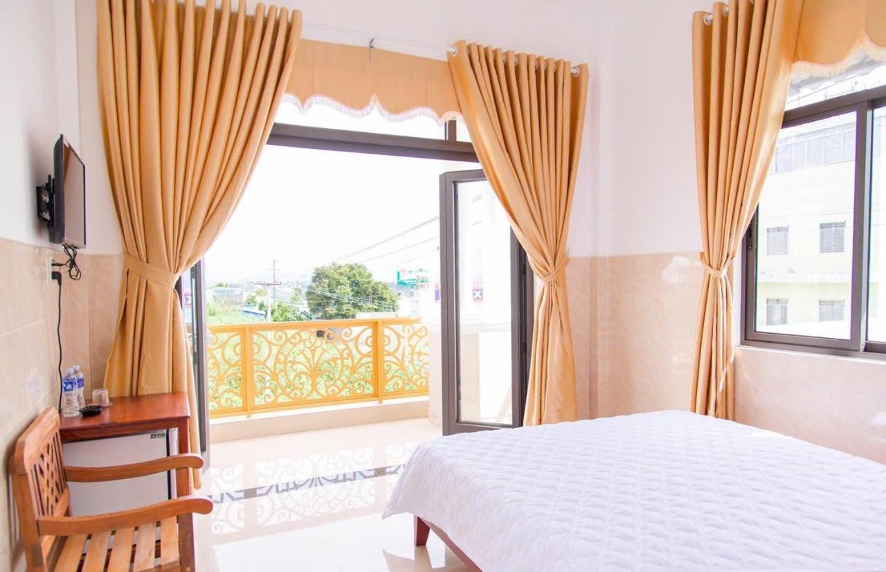 Thu Hien Hotel Pleiku - By Bay Luxury Plei Holang Εξωτερικό φωτογραφία
