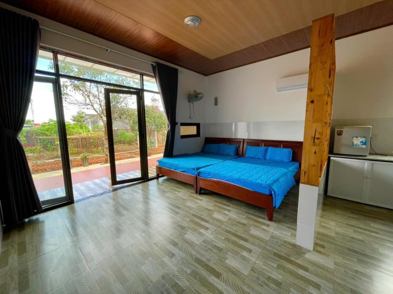 Thu Hien Hotel Pleiku - By Bay Luxury Plei Holang Εξωτερικό φωτογραφία