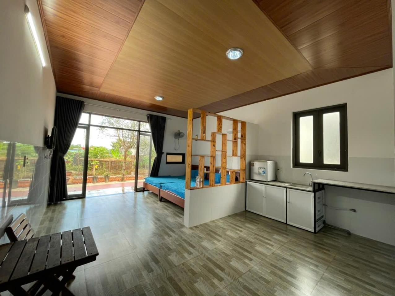 Thu Hien Hotel Pleiku - By Bay Luxury Plei Holang Εξωτερικό φωτογραφία