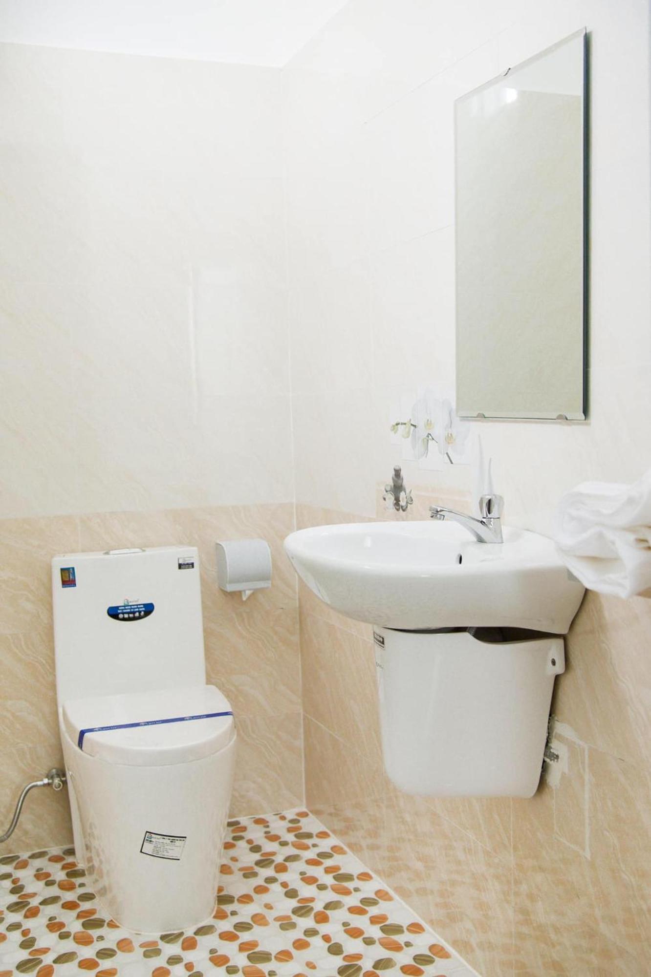Thu Hien Hotel Pleiku - By Bay Luxury Plei Holang Εξωτερικό φωτογραφία